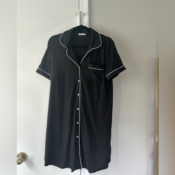 Ekouaer Other - Ekouaer Black Contrast Piping Short Sleeve Nightshirt 🤍🖤 Size S